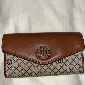 Tommy Hilfiger wallet